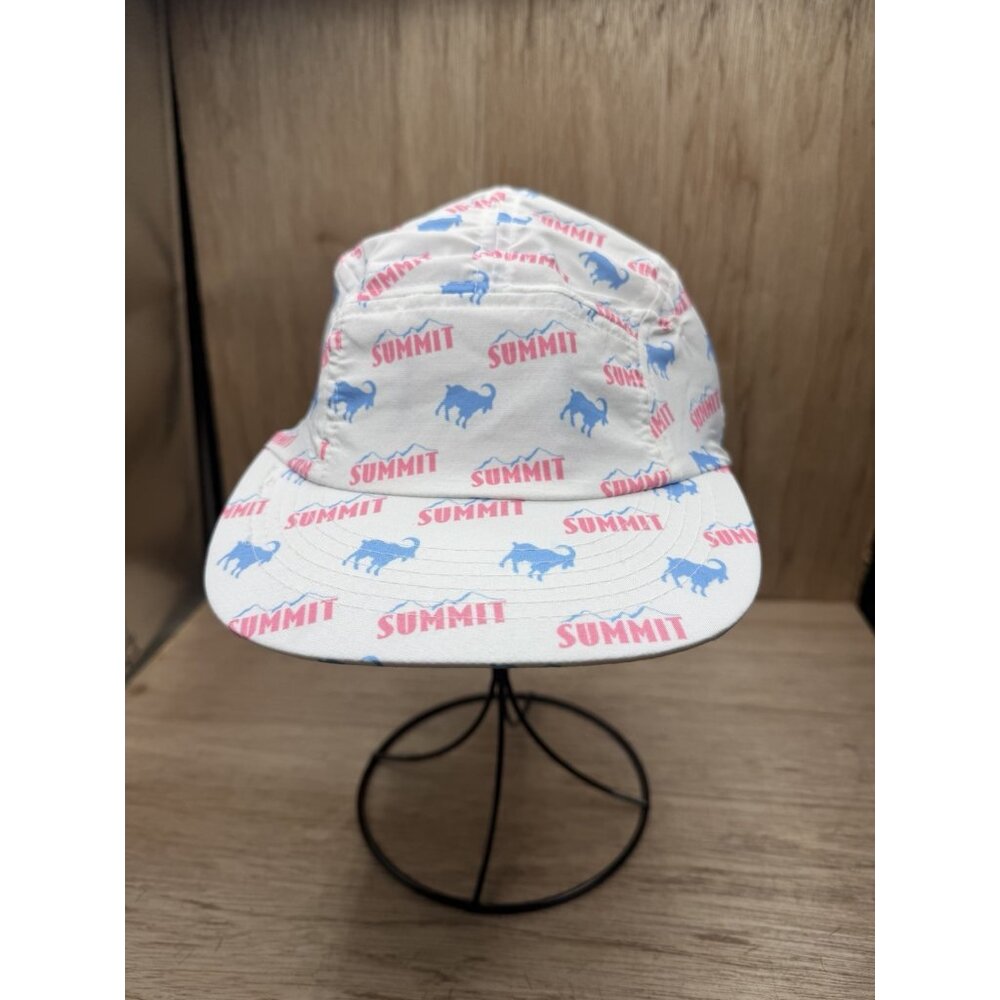 Breakmark Summit Goat Ultimate Frisbee Nylon Hat Running
